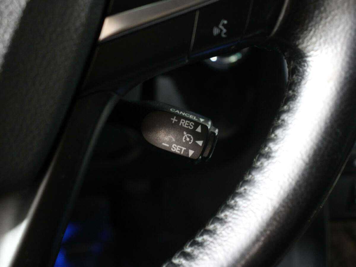 Купить Toyota Camry с пробегом. Фото: #20