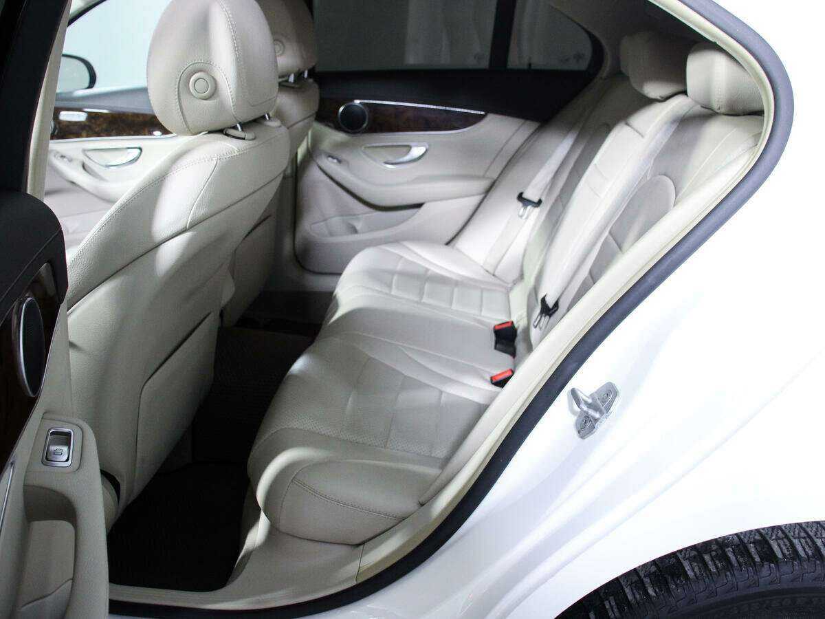 Купить Mercedes-Benz C-Класс с пробегом. Фото: #6