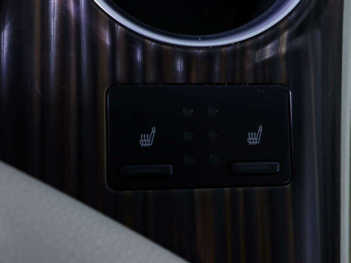 Купить Toyota Camry с пробегом. Фото: #18