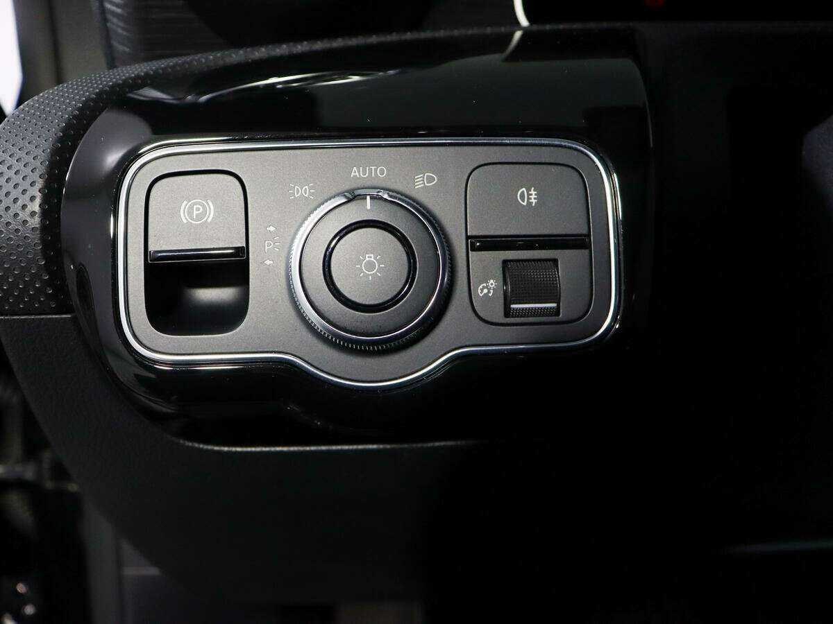 Купить Mercedes-Benz CLA с пробегом. Фото: #17