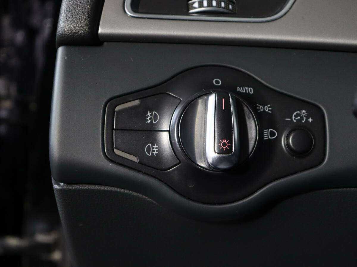 Купить Audi A4 с пробегом. Фото: #15