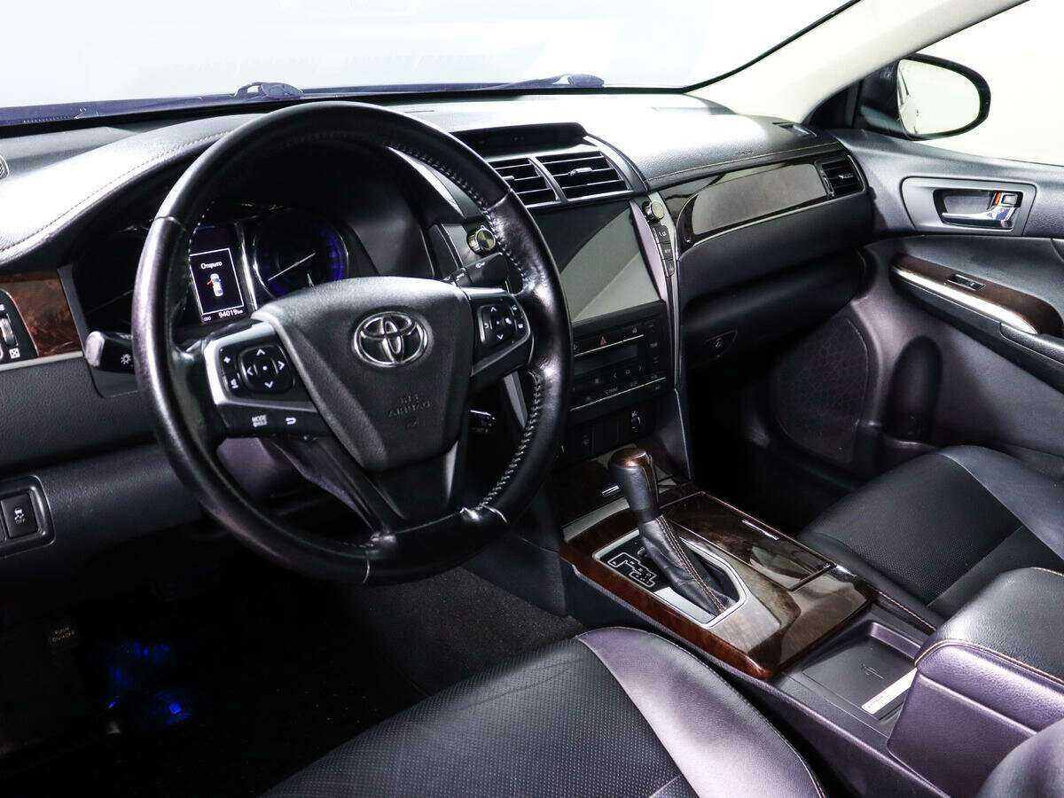 Купить Toyota Camry с пробегом. Фото: #13