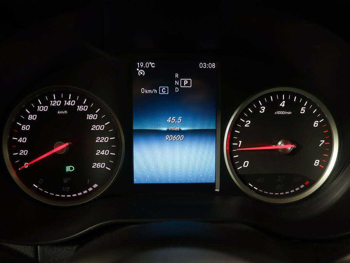 Купить Mercedes-Benz C-Класс с пробегом. Фото: #8