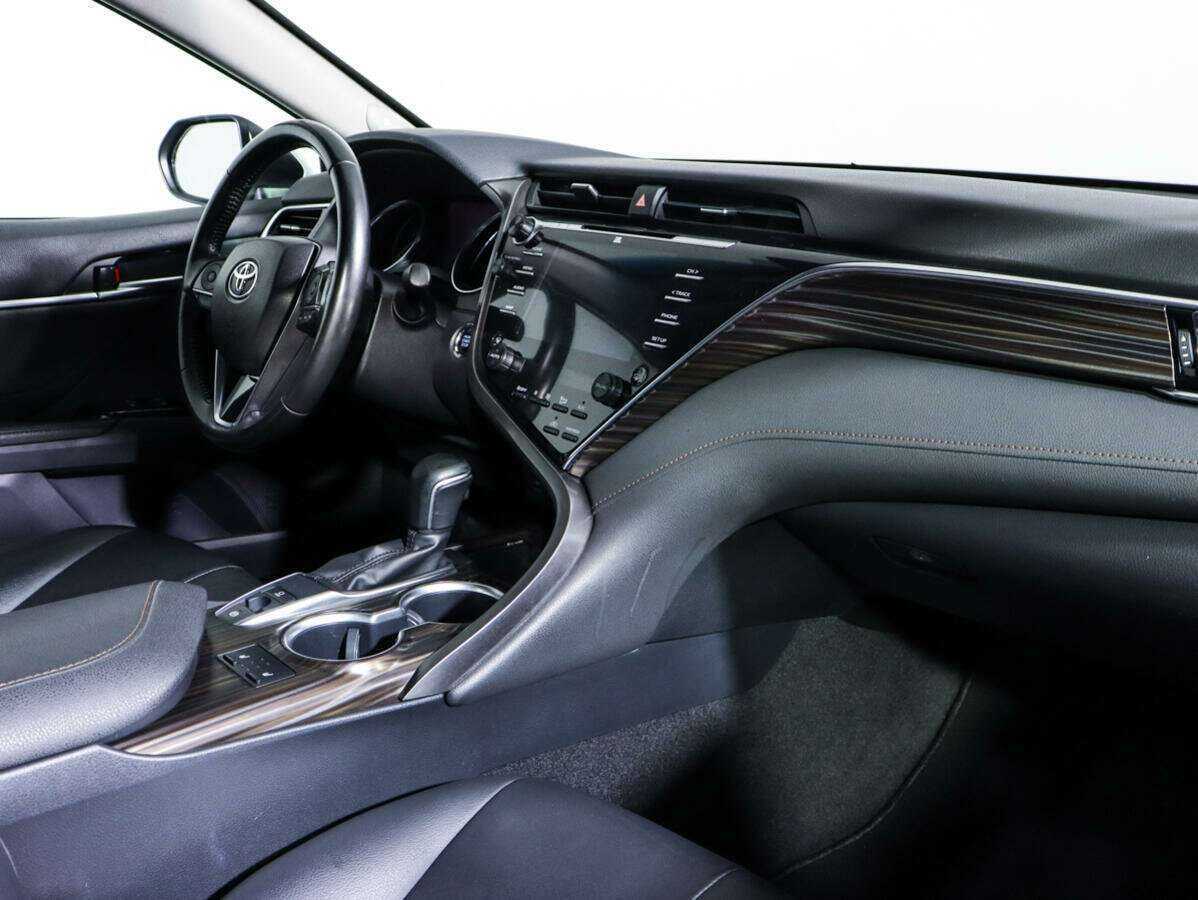 Купить Toyota Camry с пробегом. Фото: #5