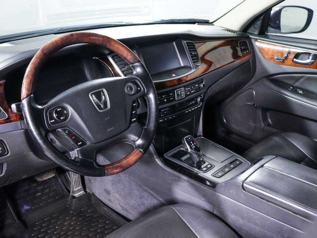 Купить Hyundai Equus с пробегом. Фото: #11