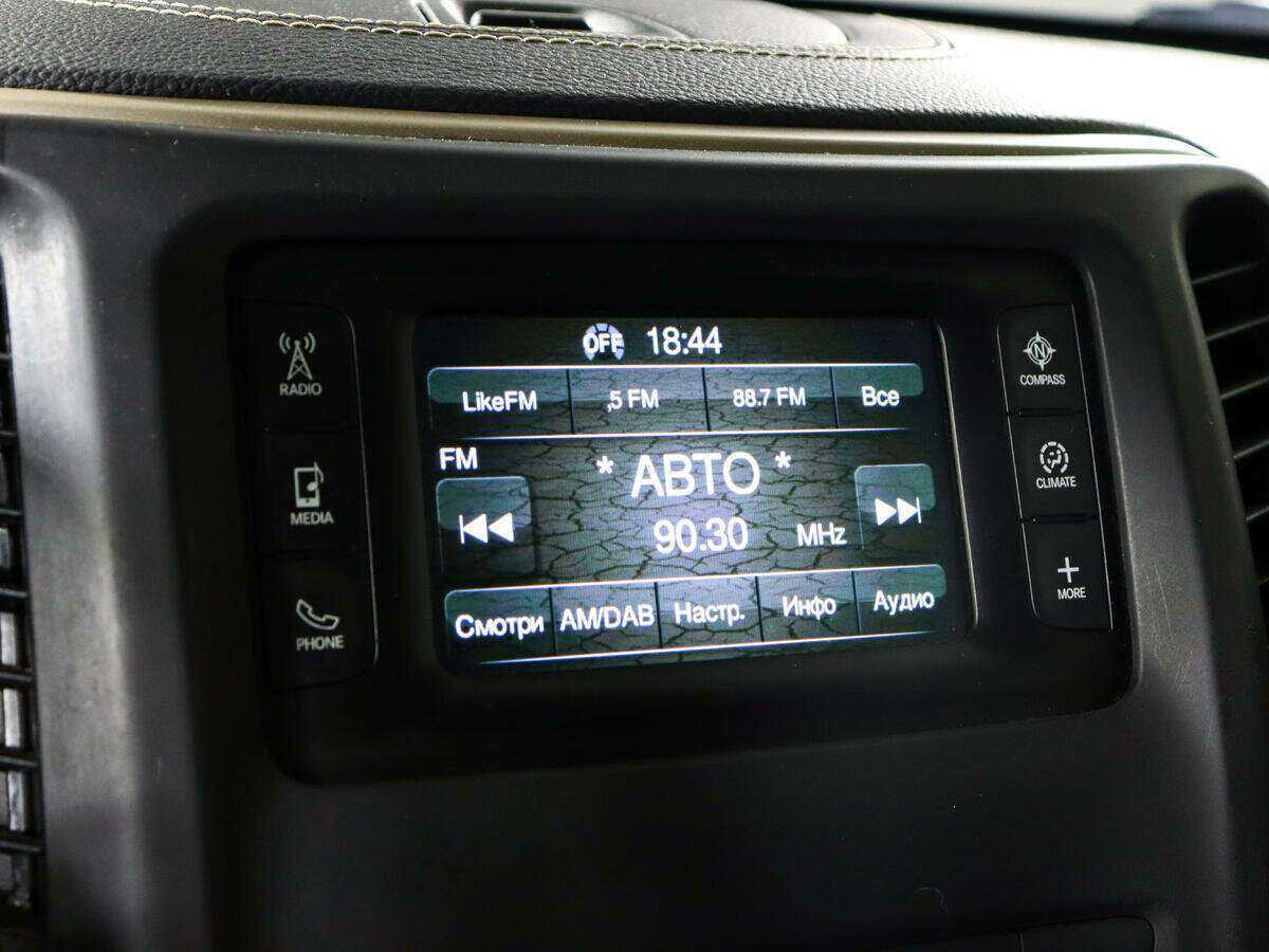 Купить Jeep Cherokee с пробегом. Фото: #15