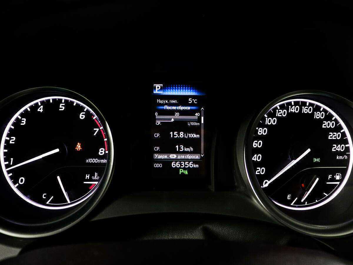 Купить Toyota Camry с пробегом. Фото: #10