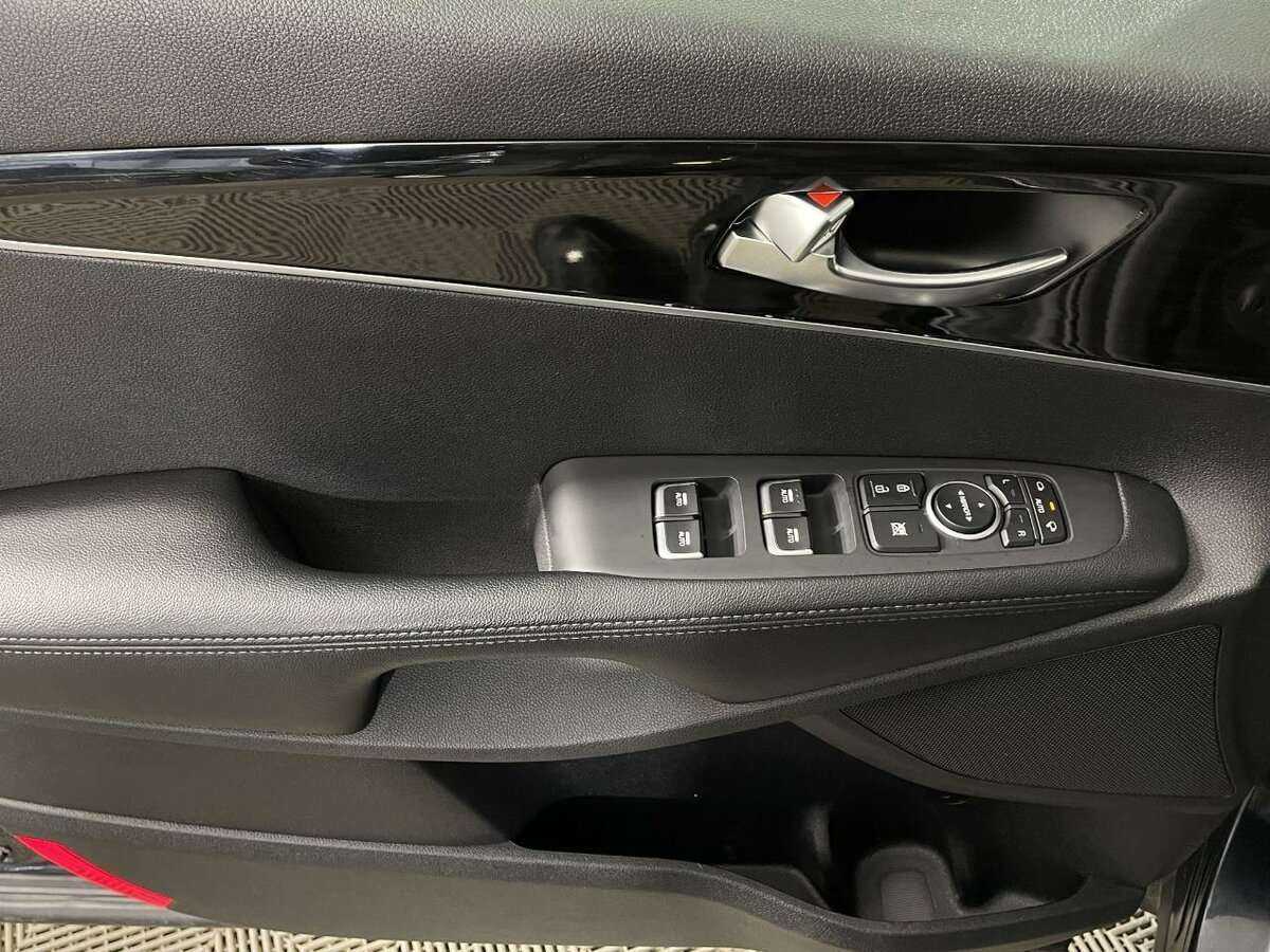 Купить Kia Sorento с пробегом. Фото: #7