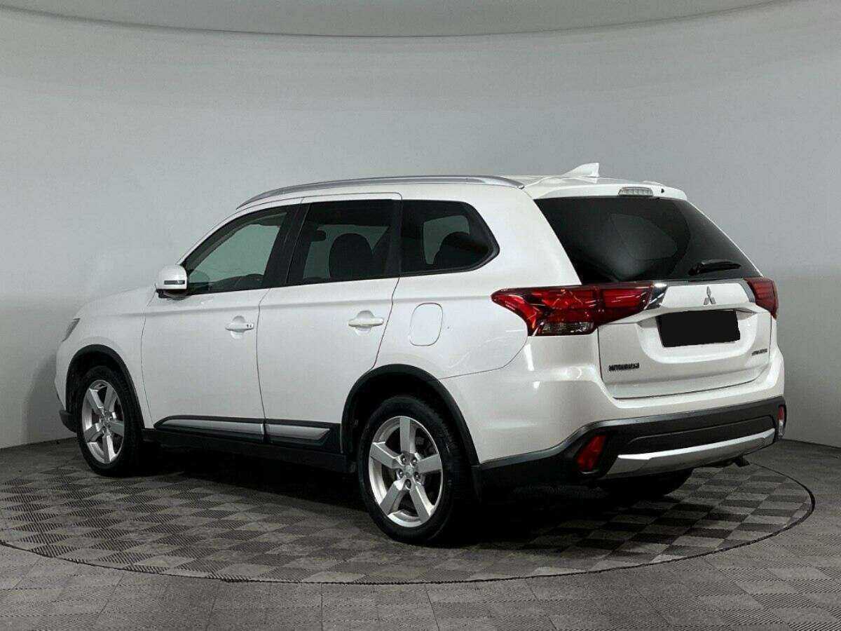 Купить Mitsubishi Outlander с пробегом. Фото: #6