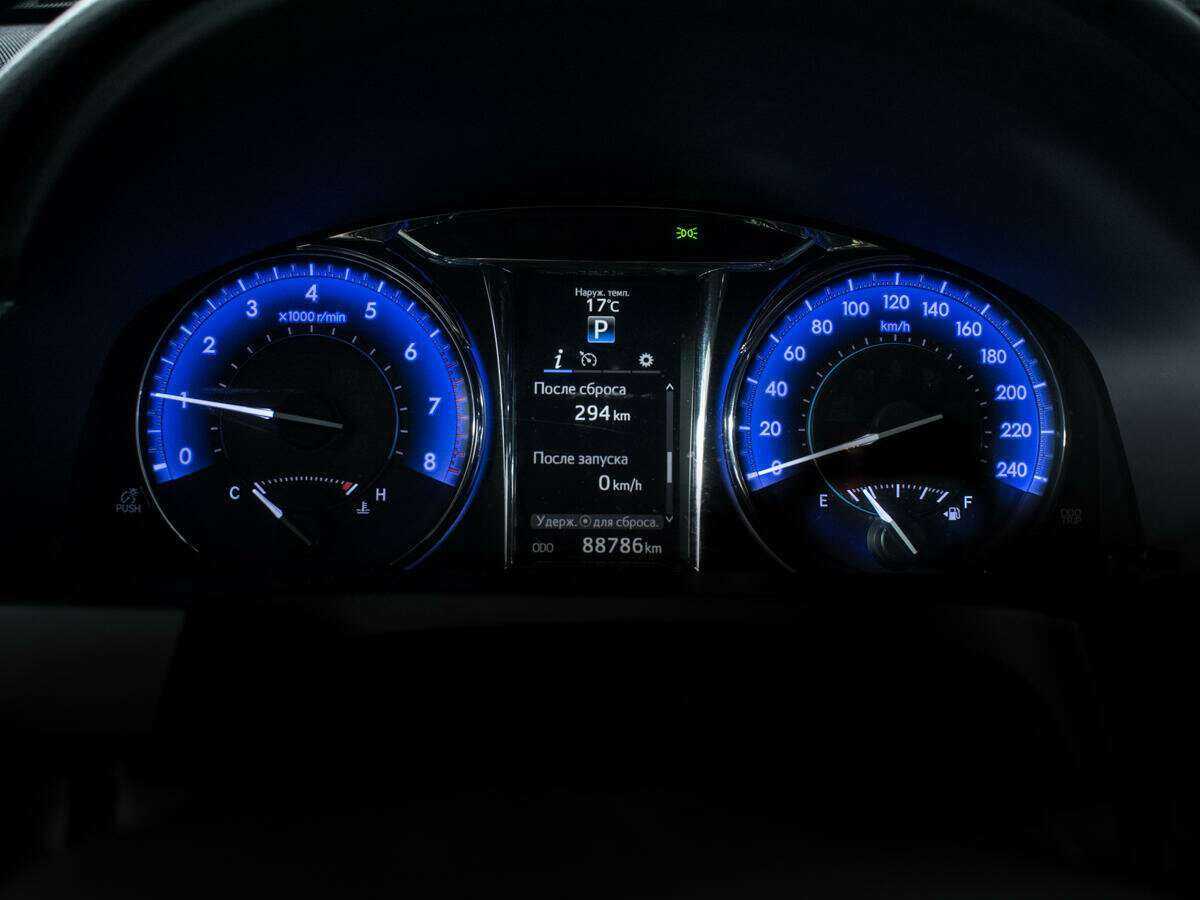 Купить Toyota Camry с пробегом. Фото: #10