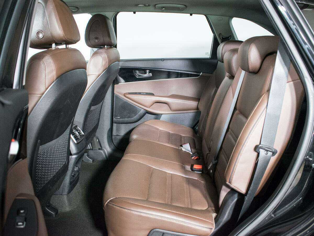 Купить Kia Sorento с пробегом. Фото: #9