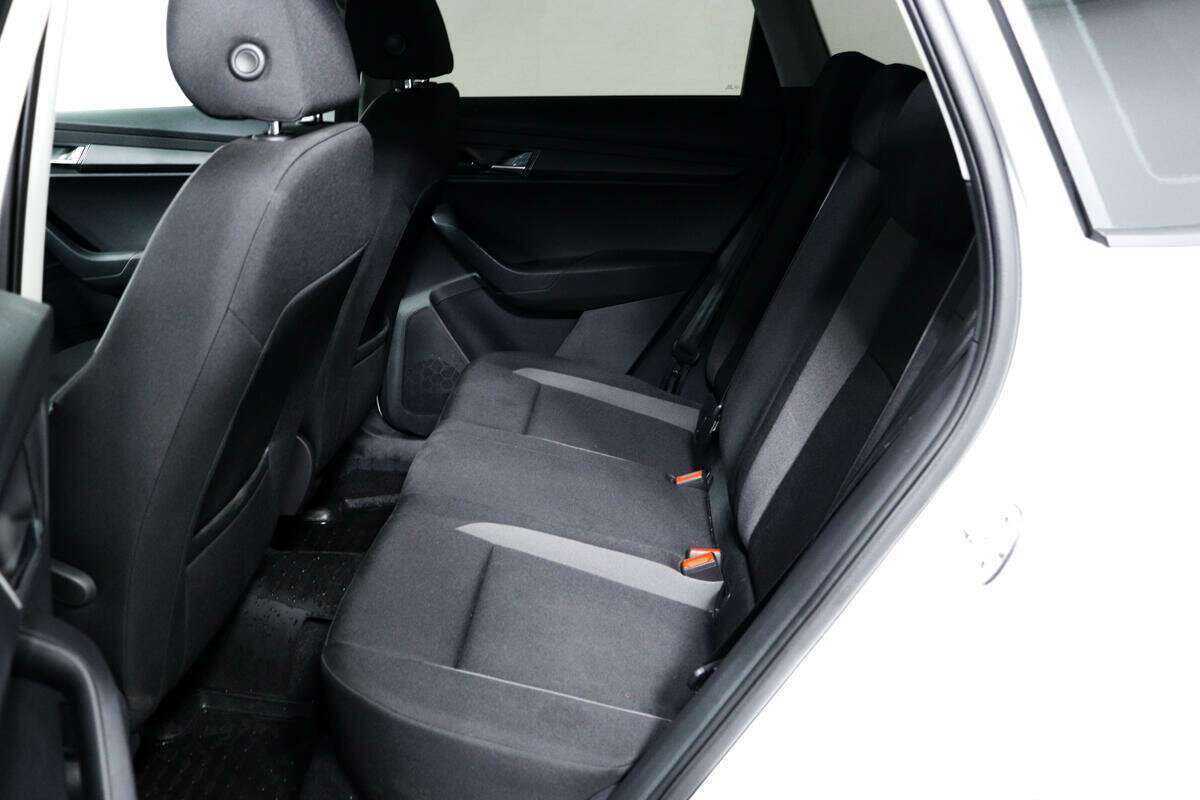 Купить Skoda Karoq с пробегом. Фото: #11