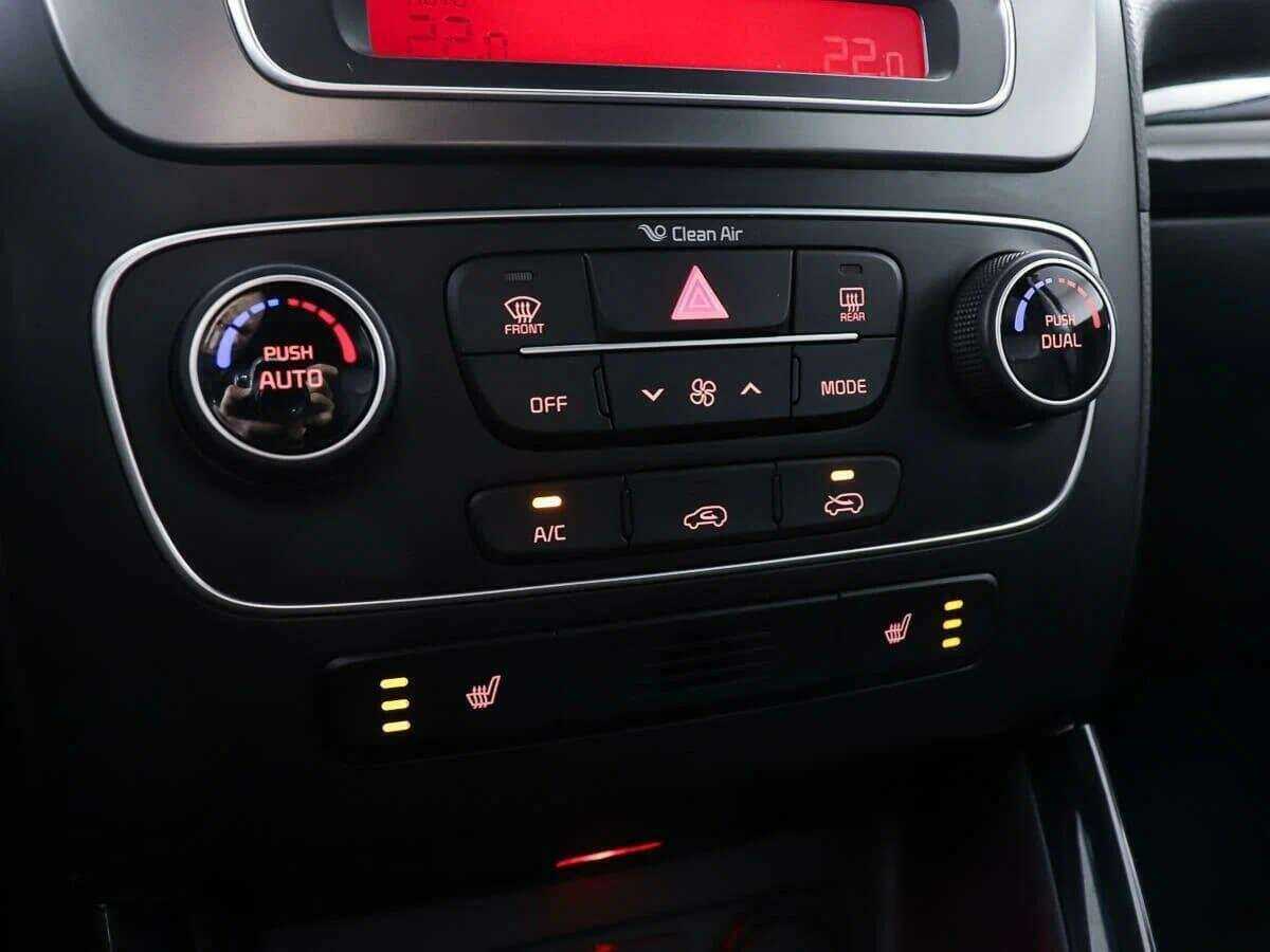 Купить Kia Sorento с пробегом. Фото: #17