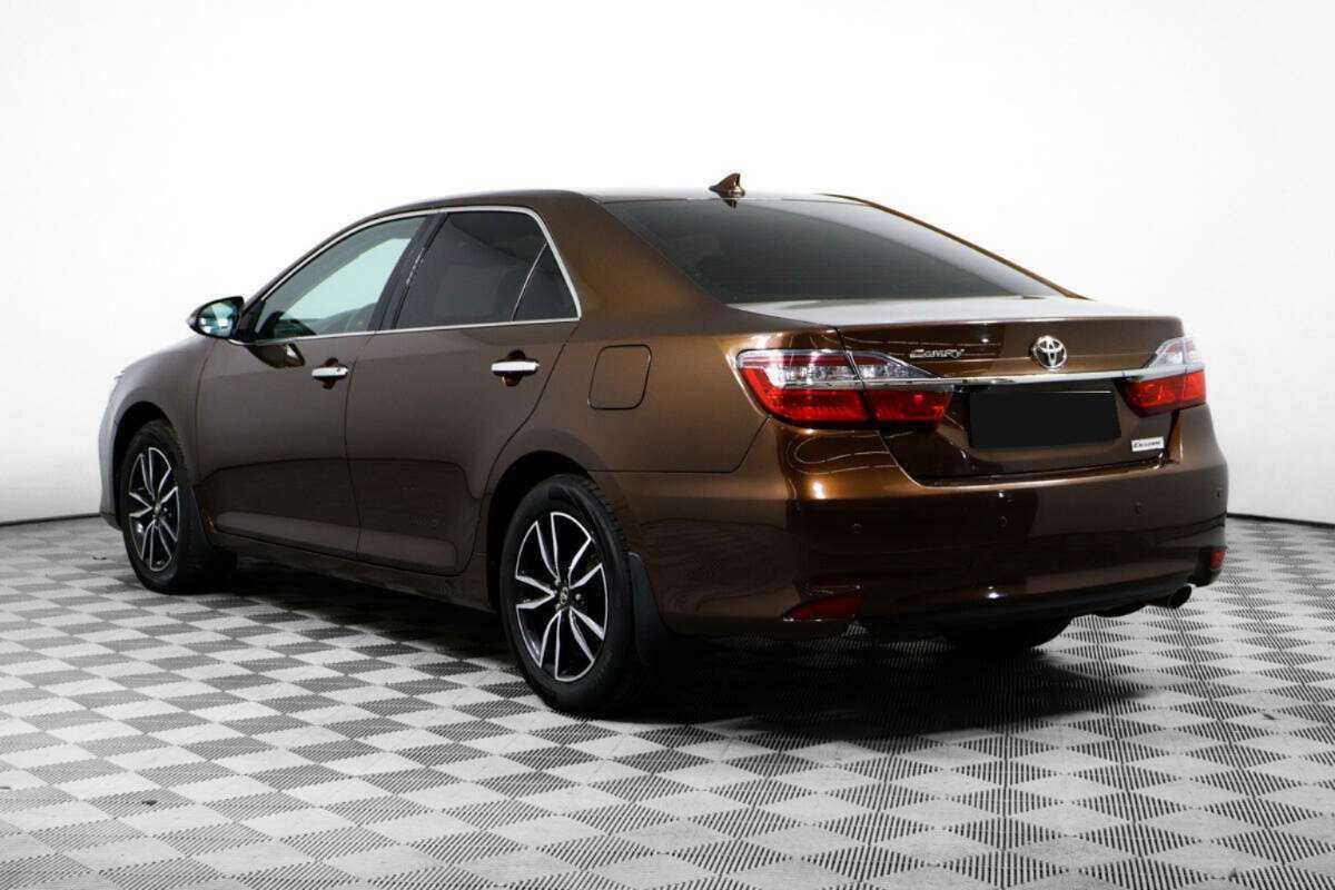 Купить Toyota Camry с пробегом. Фото: #6