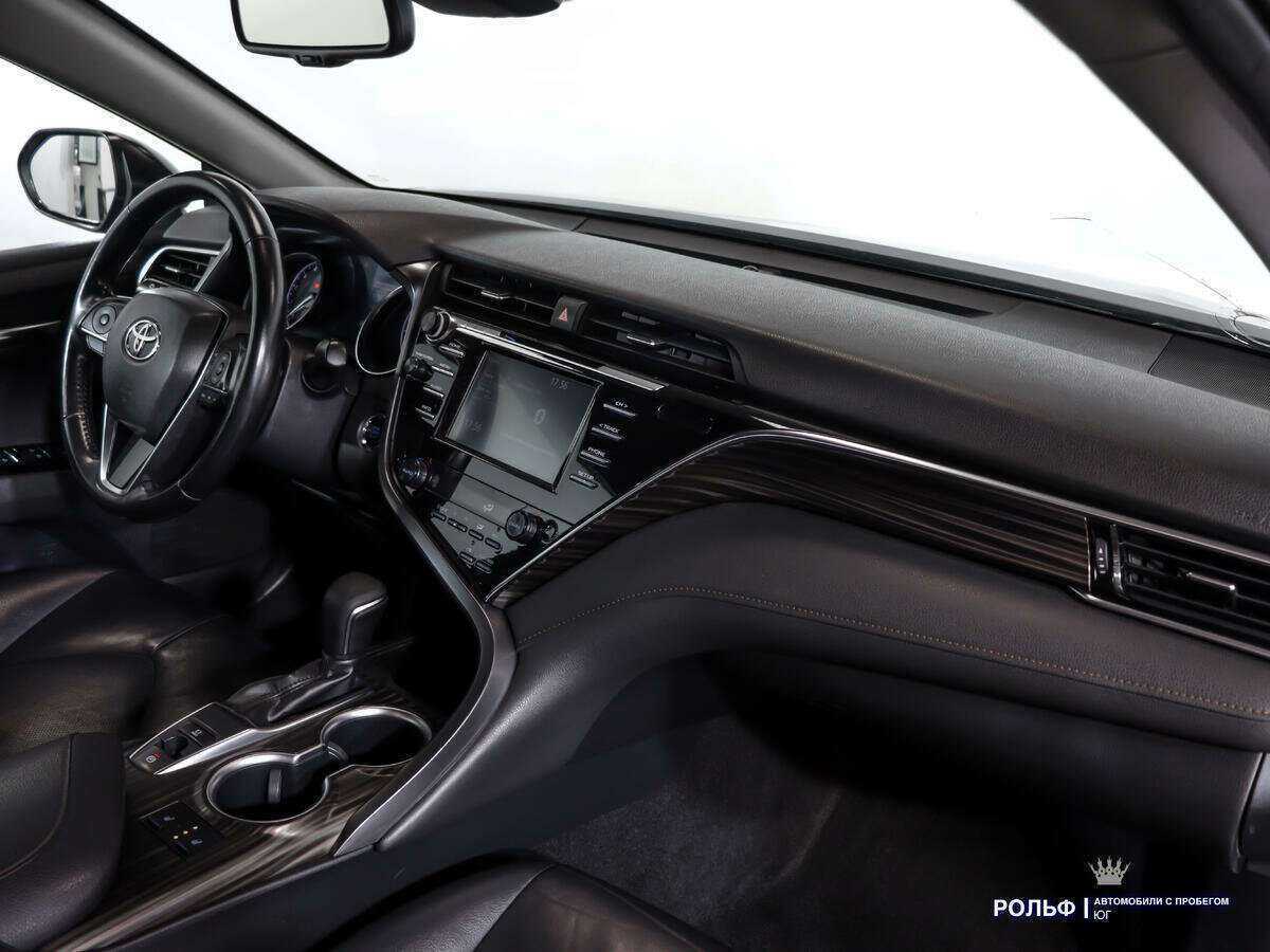 Купить Toyota Camry с пробегом. Фото: #7