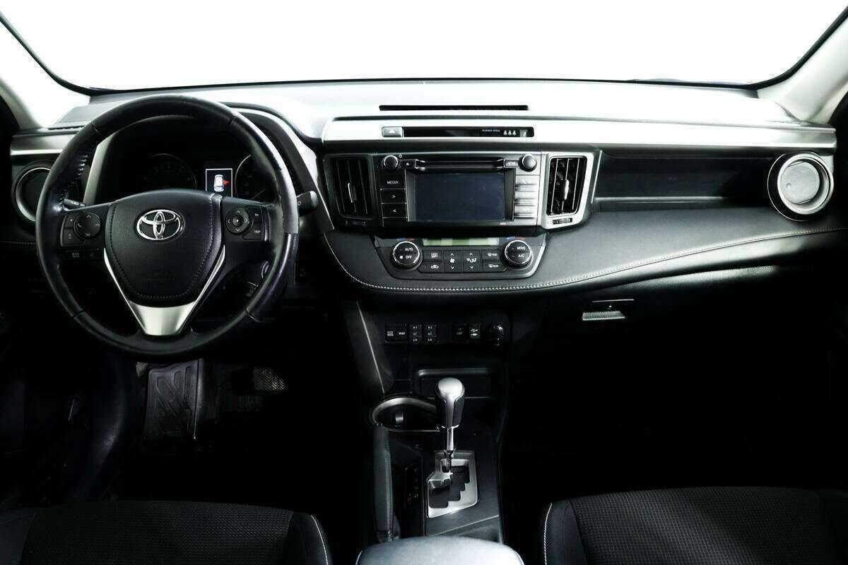 Купить Toyota RAV4 с пробегом. Фото: #10