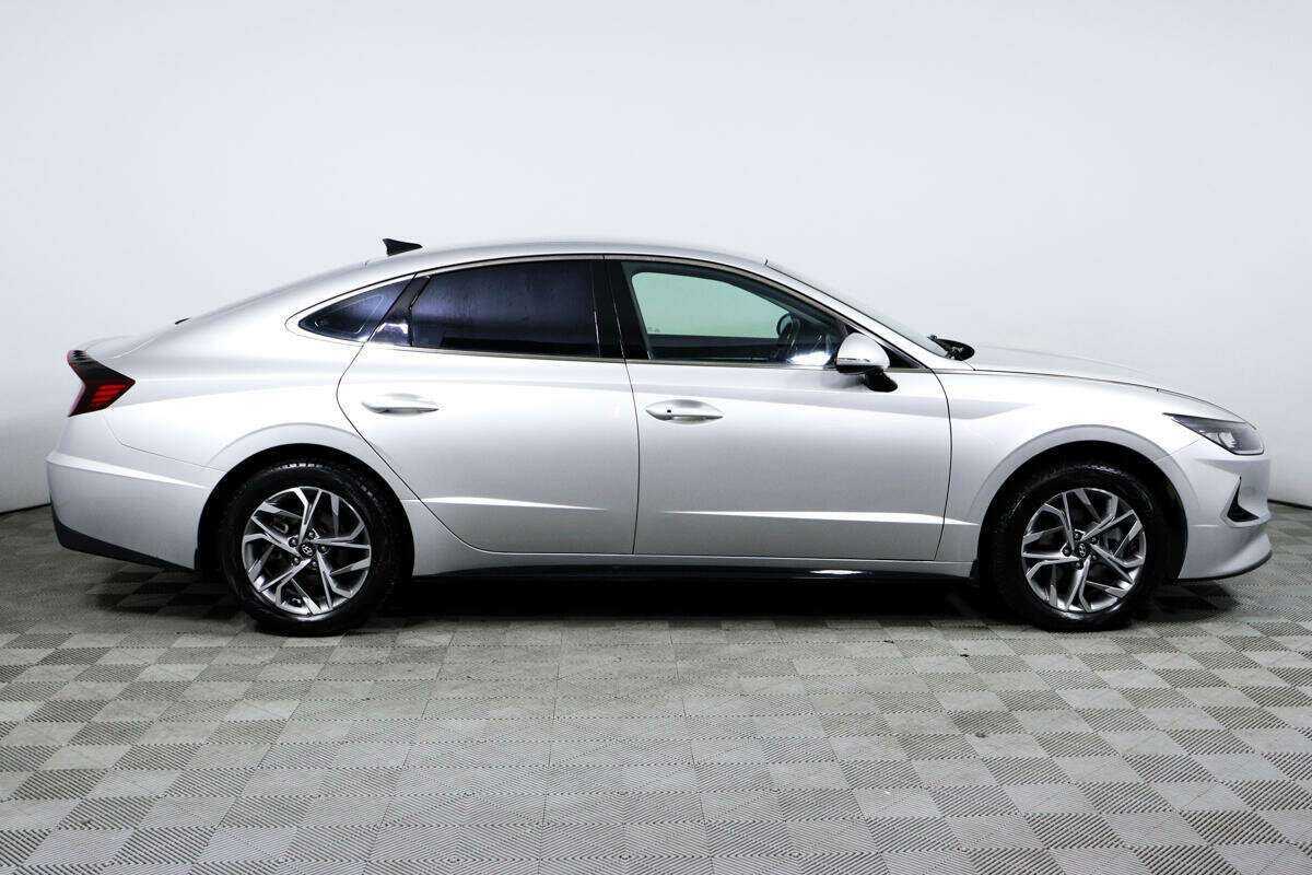 Купить Hyundai Sonata с пробегом. Фото: #3