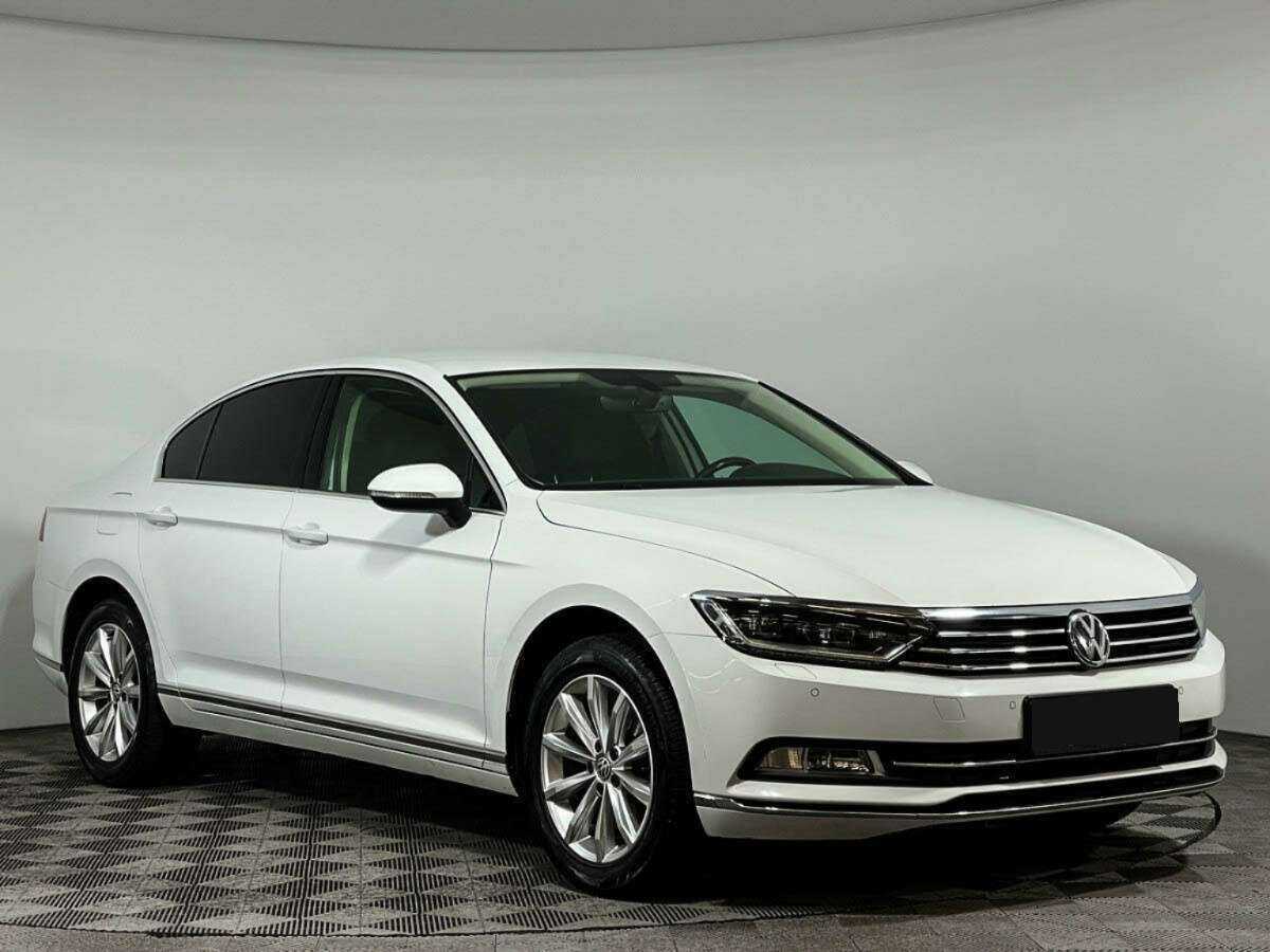 Купить Volkswagen Passat с пробегом. Фото: #2