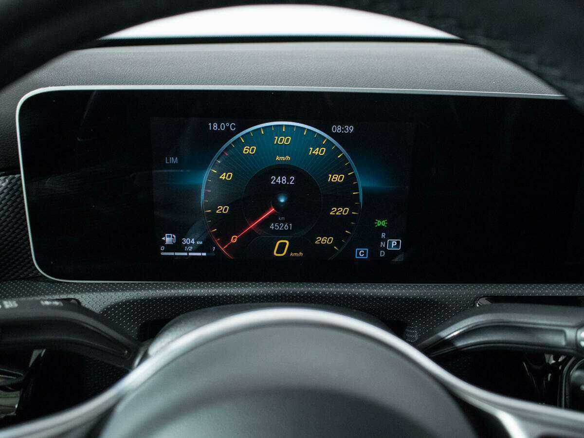 Купить Mercedes-Benz A-Класс с пробегом. Фото: #10