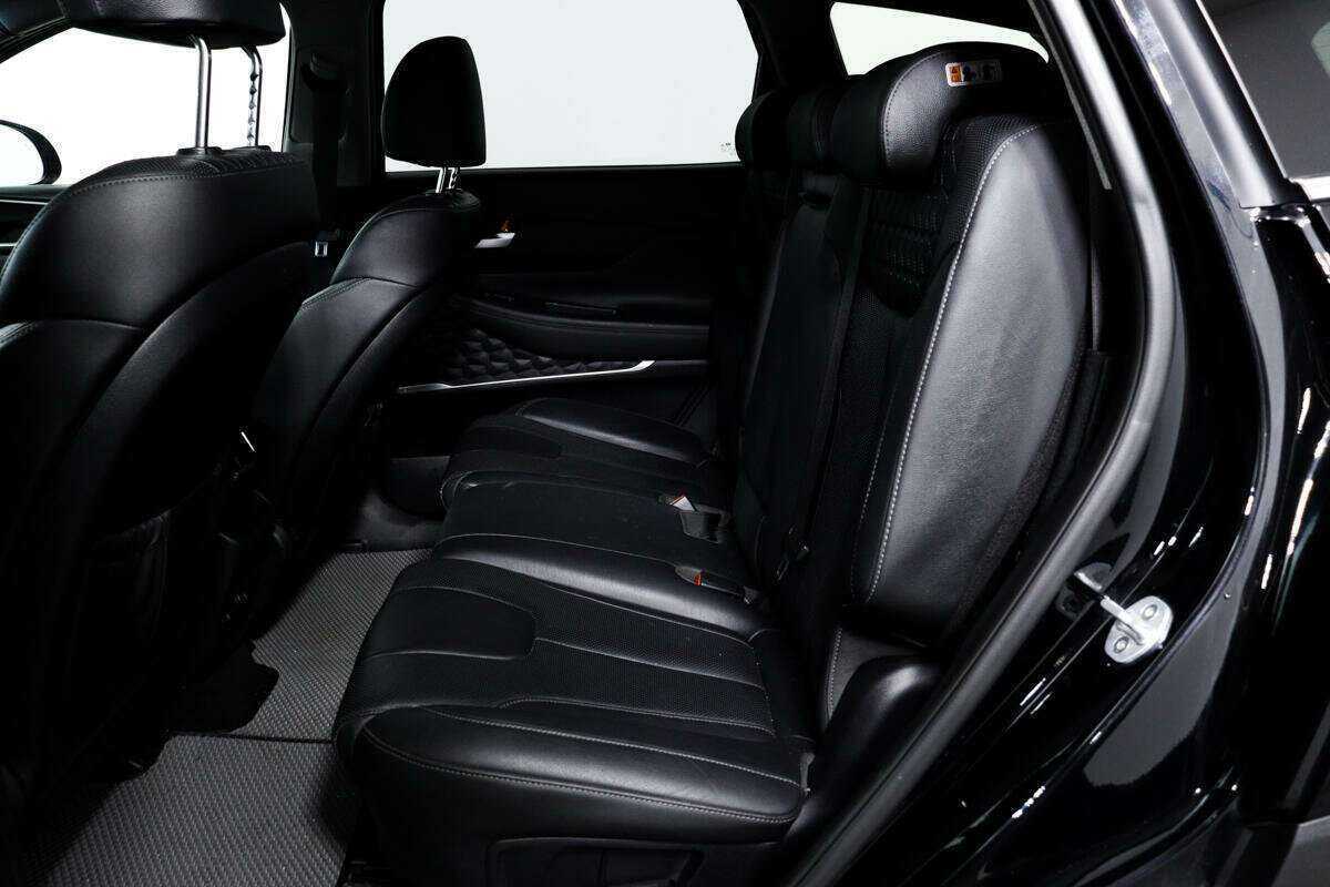 Купить Hyundai Santa Fe с пробегом. Фото: #11