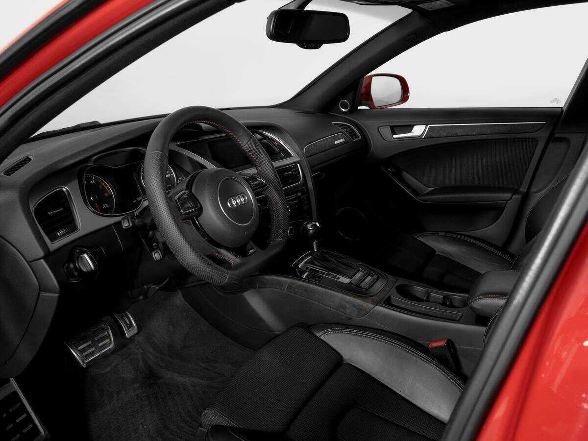 Купить Audi A4 с пробегом. Фото: #14