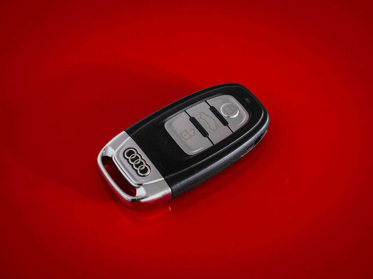 Купить Audi A4 с пробегом. Фото: #19