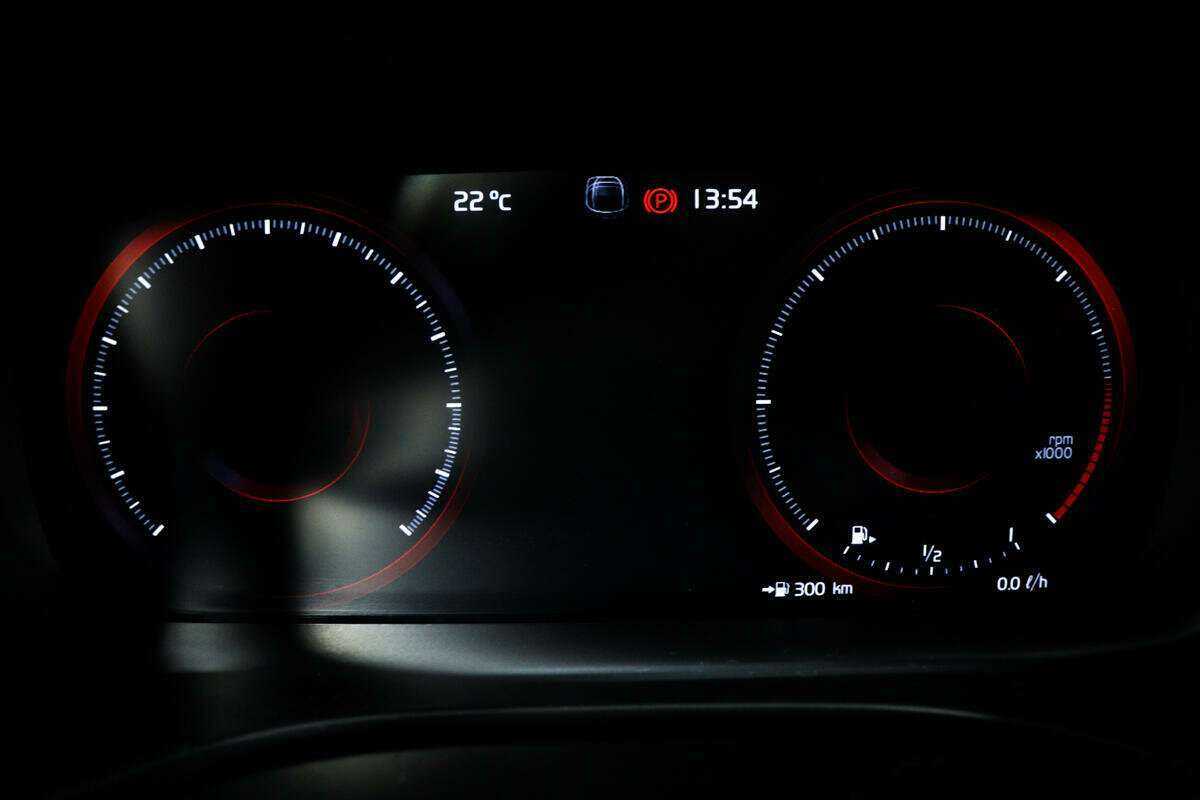 Купить Volvo XC60 с пробегом. Фото: #9