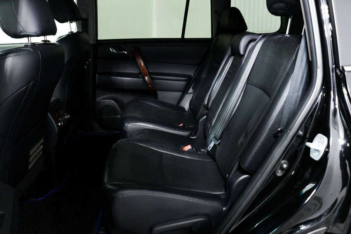 Купить Toyota Highlander с пробегом. Фото: #11