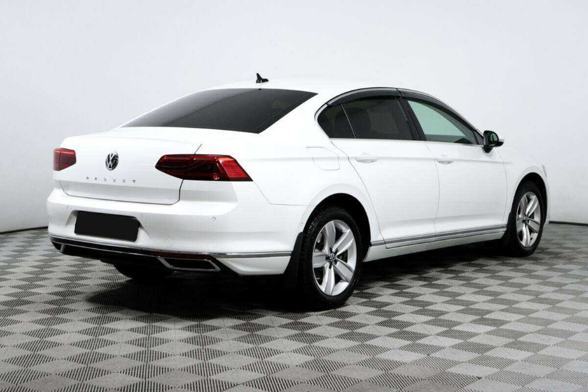 Купить Volkswagen Passat с пробегом. Фото: #4