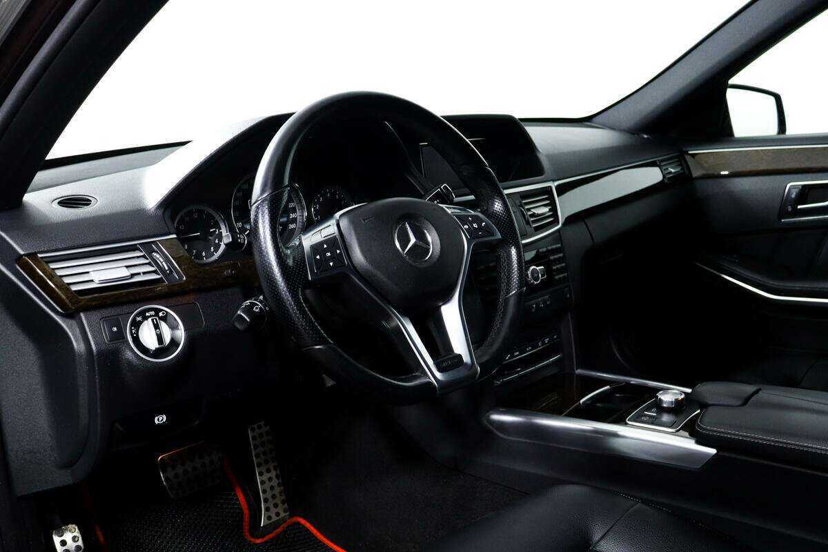 Купить Mercedes-Benz E-Класс с пробегом. Фото: #12