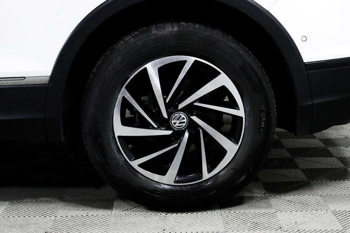 Купить Volkswagen Tiguan с пробегом. Фото: #12