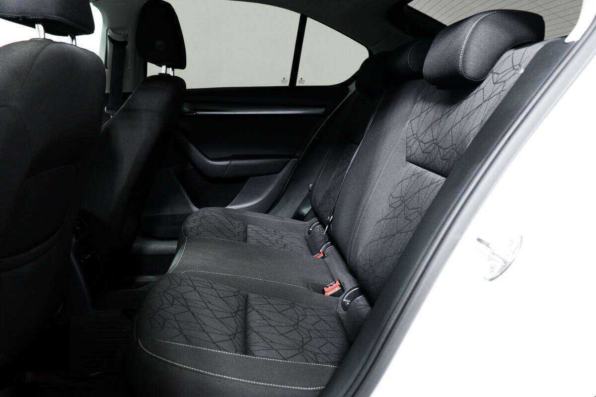 Купить Skoda Octavia с пробегом. Фото: #10