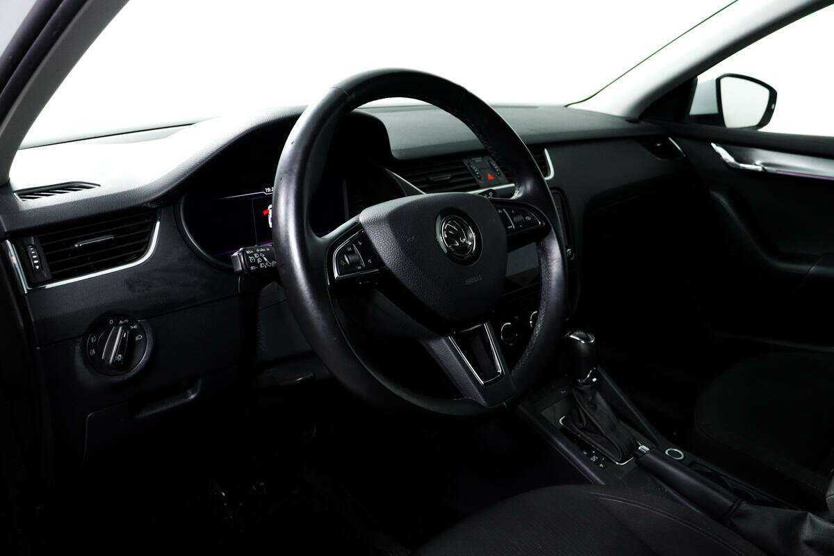 Купить Skoda Octavia с пробегом. Фото: #12
