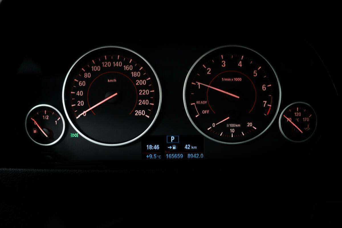 Купить BMW 3 серии с пробегом. Фото: #9