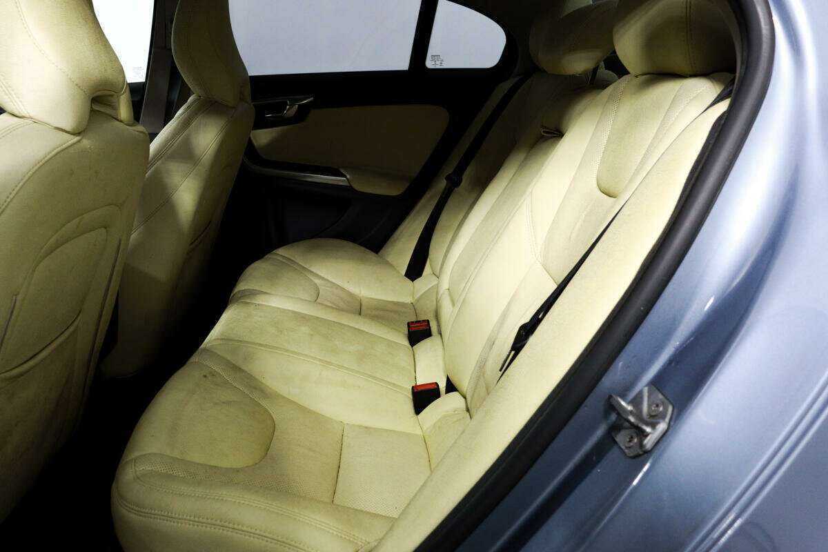 Купить Volvo S60 с пробегом. Фото: #11