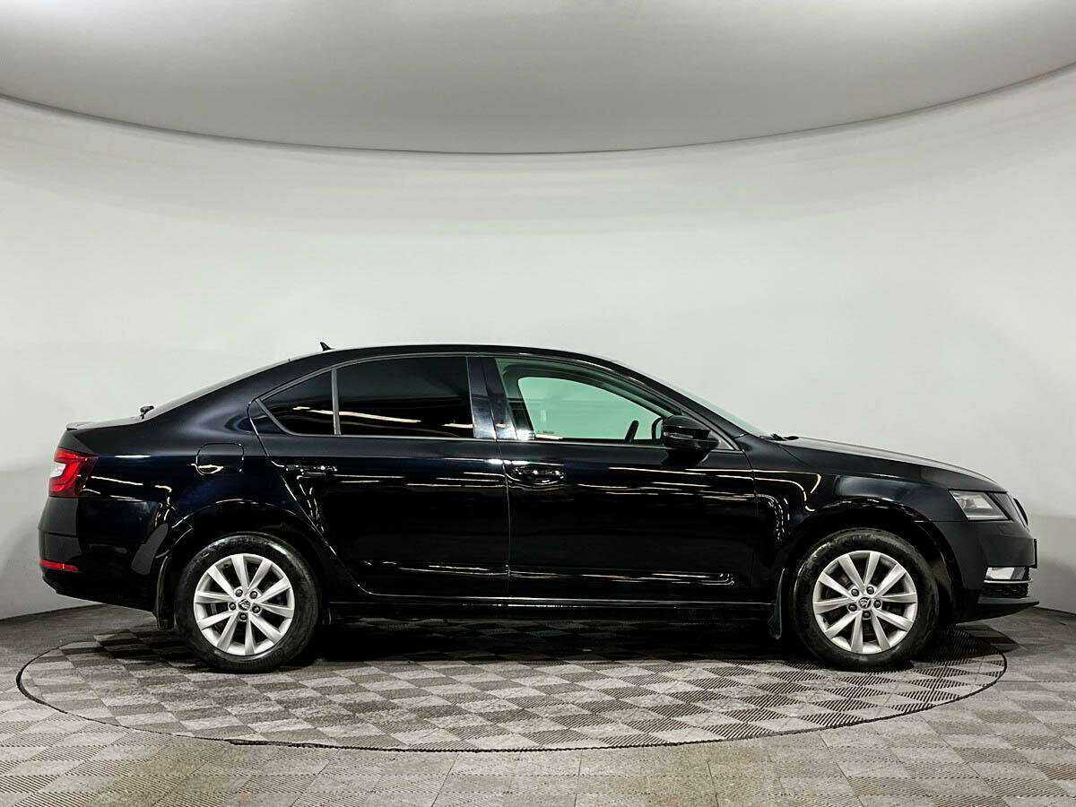 Купить Skoda Octavia с пробегом. Фото: #3