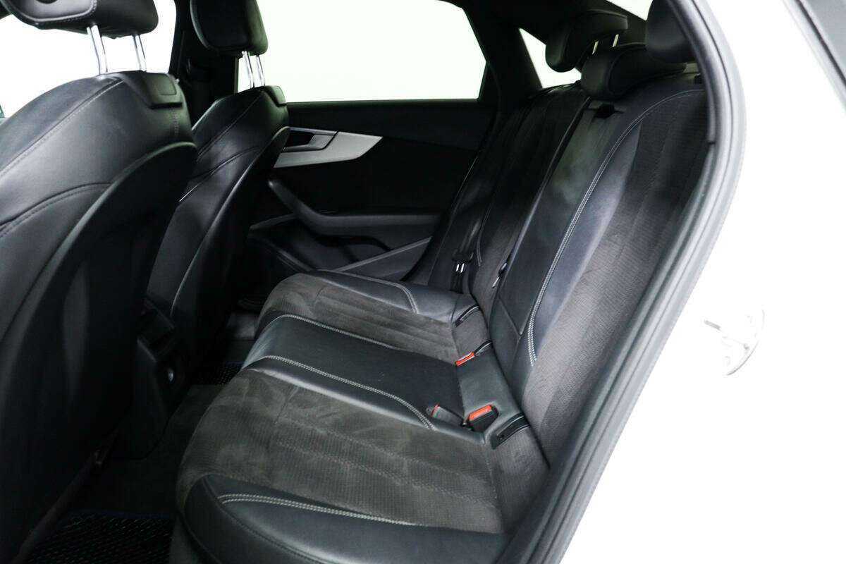 Купить Audi A4 с пробегом. Фото: #11