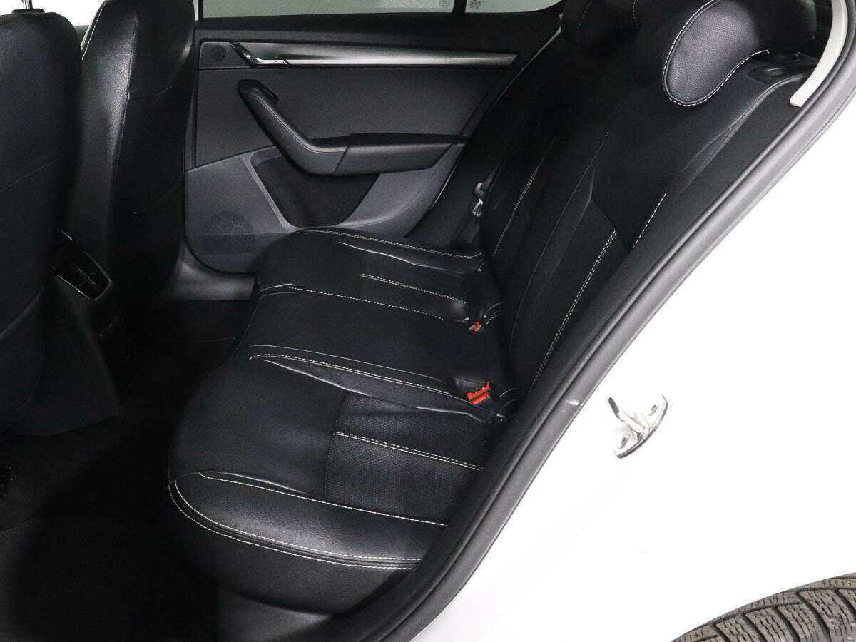 Купить Skoda Octavia с пробегом. Фото: #7