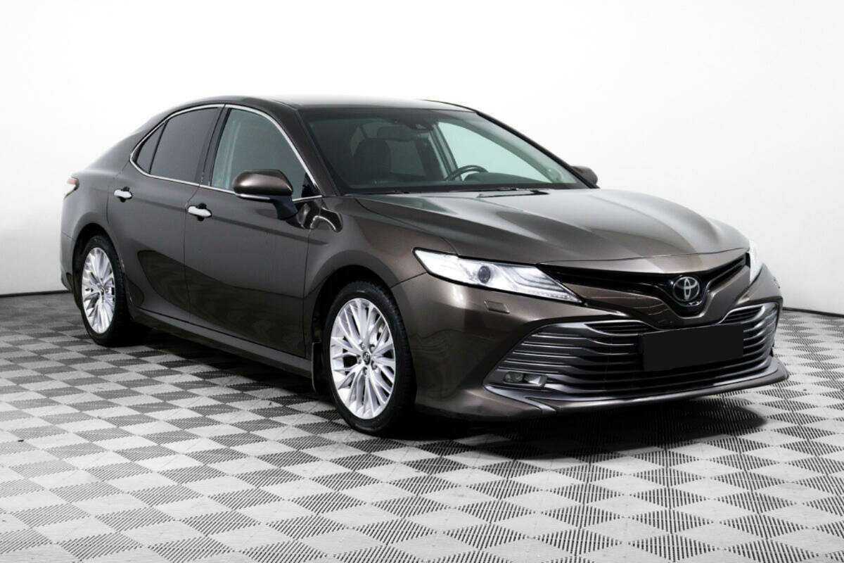 Купить Toyota Camry с пробегом. Фото: #2