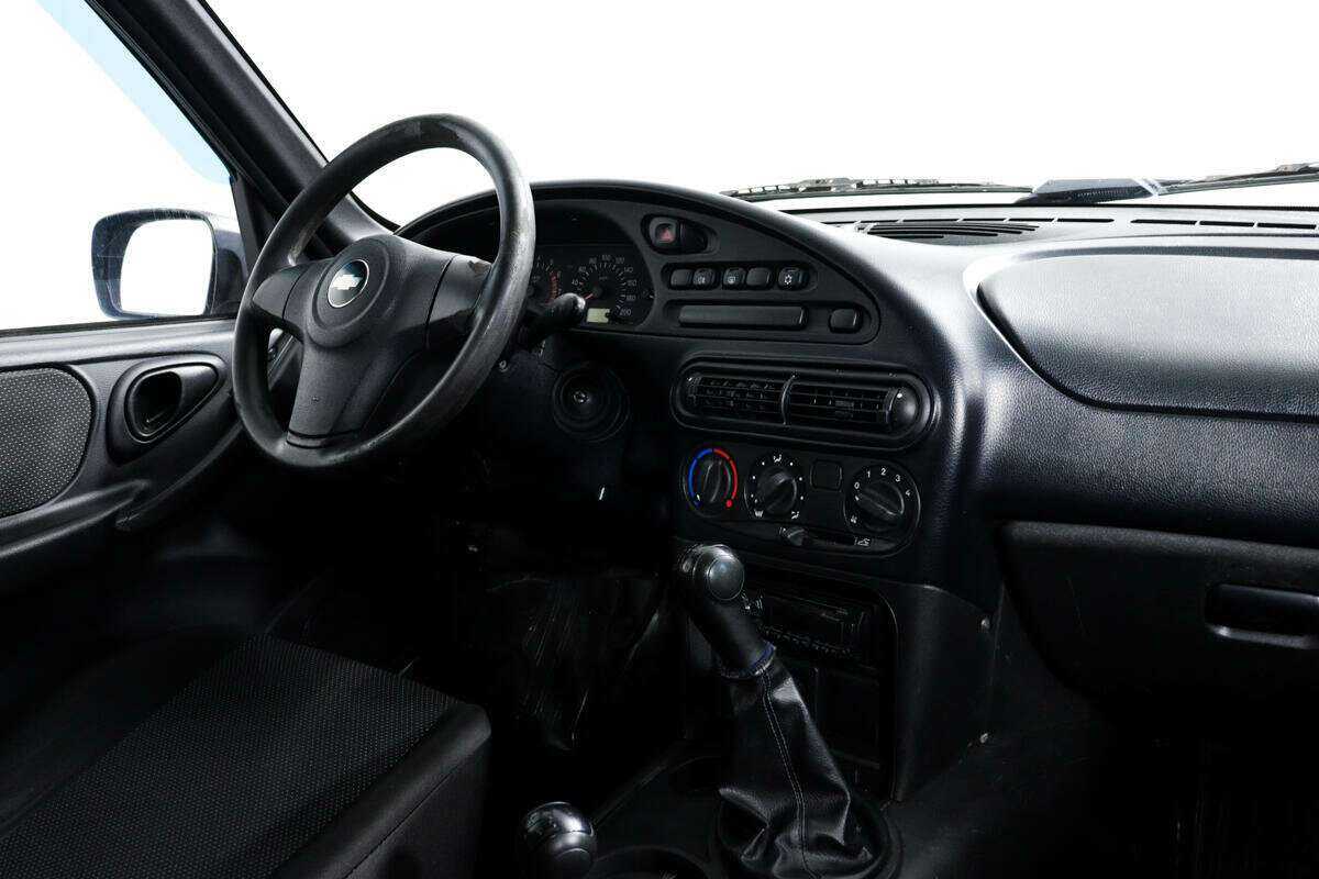 Купить Chevrolet Niva с пробегом. Фото: #8