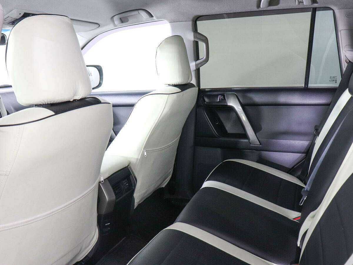 Купить Toyota Land Cruiser Prado с пробегом. Фото: #10