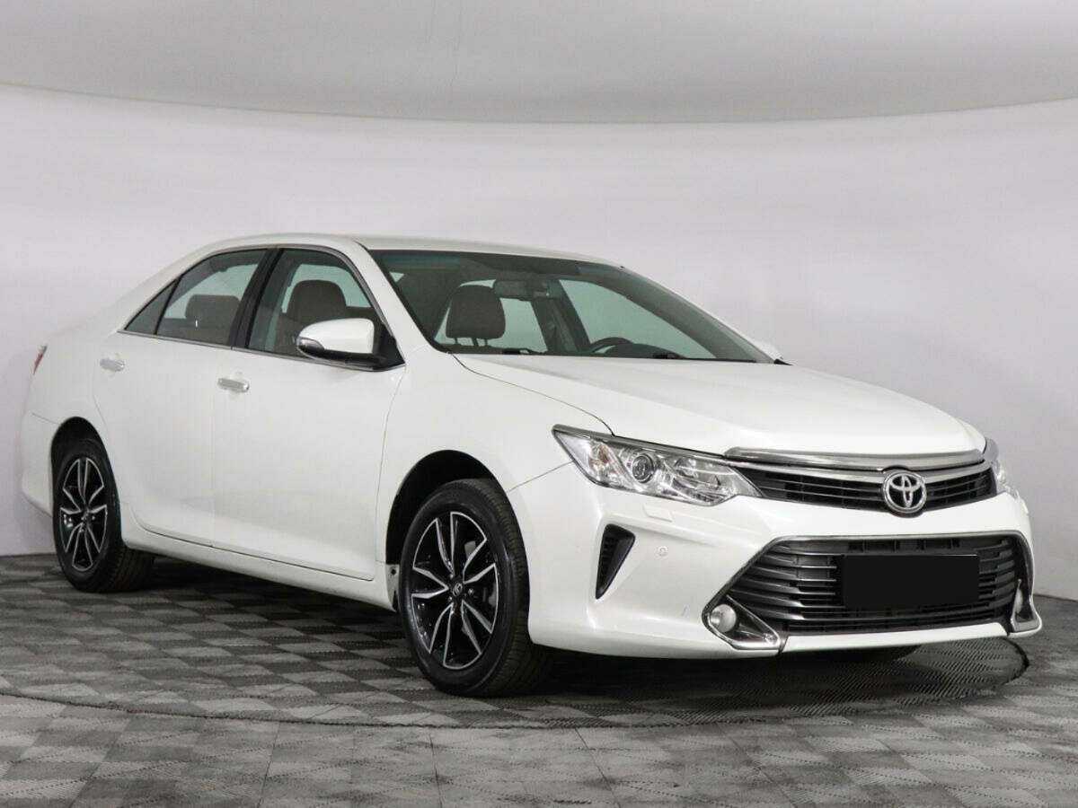 Купить Toyota Camry с пробегом. Фото: #2