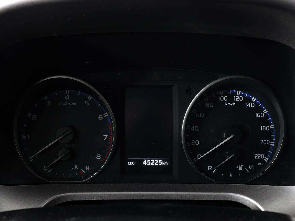 Купить Toyota RAV4 с пробегом. Фото: #10