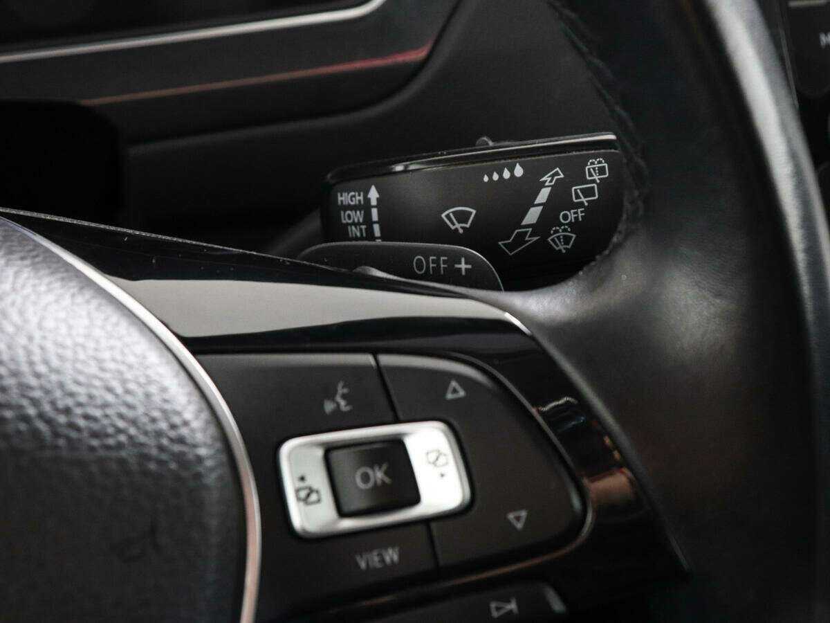 Купить Volkswagen Tiguan с пробегом. Фото: #15