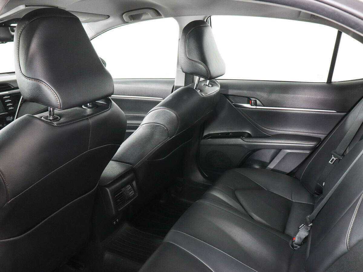 Купить Toyota Camry с пробегом. Фото: #10