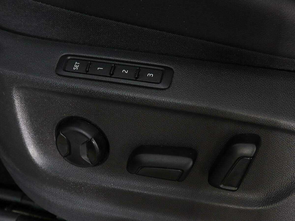 Купить Skoda Karoq с пробегом. Фото: #12