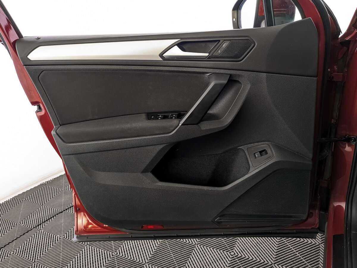 Купить Volkswagen Tiguan с пробегом. Фото: #14