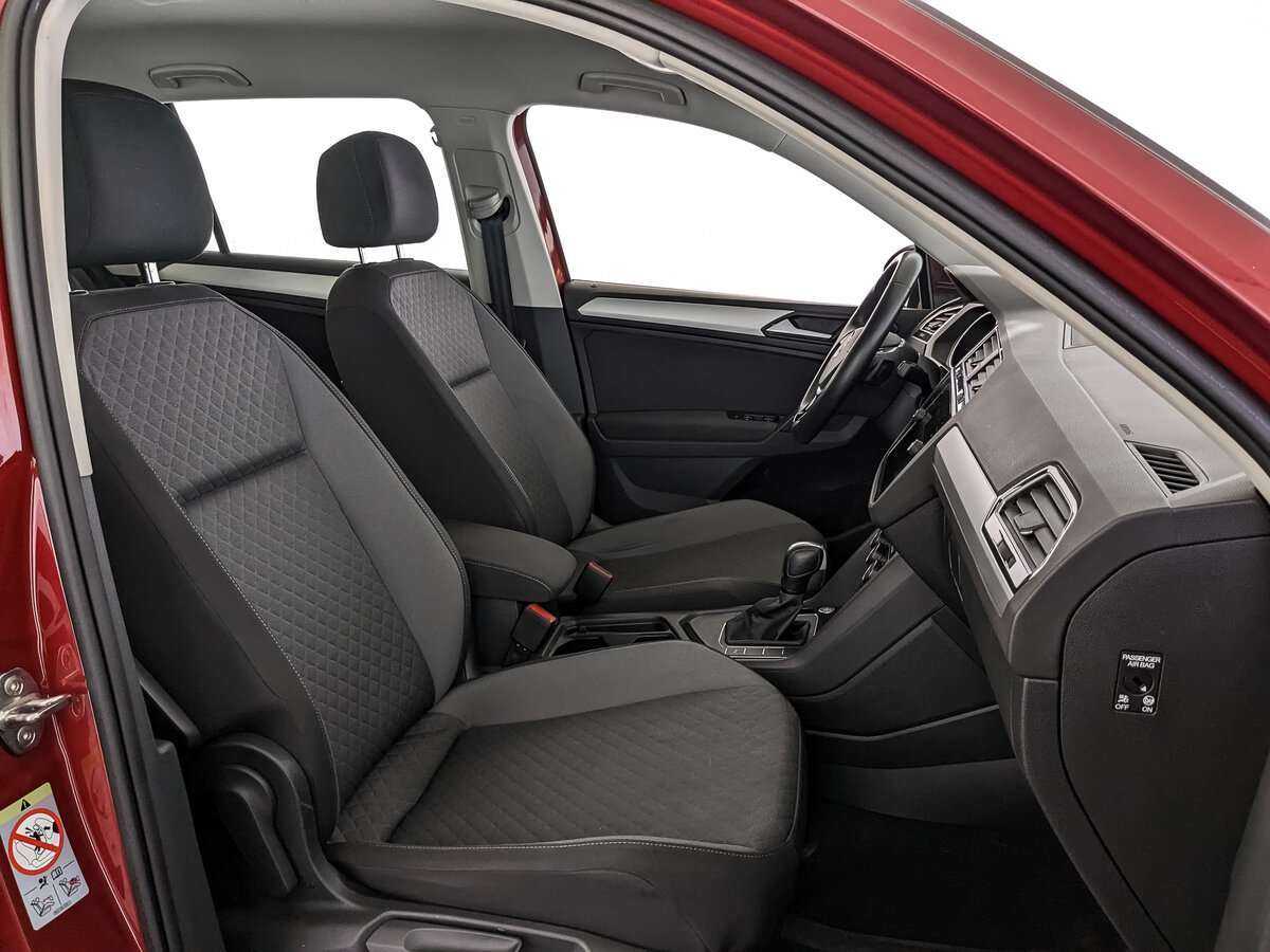 Купить Volkswagen Tiguan с пробегом. Фото: #19