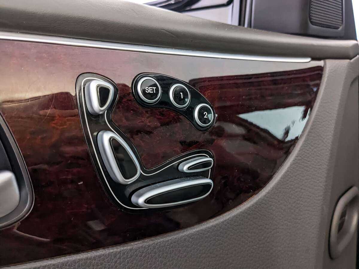 Купить Hyundai Equus с пробегом. Фото: #25