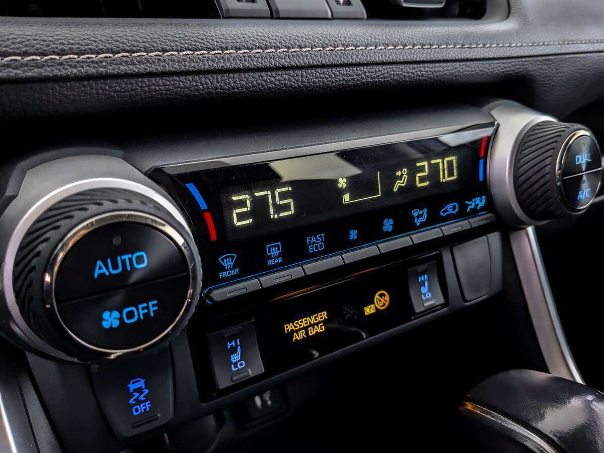 Купить Toyota RAV4 с пробегом. Фото: #20